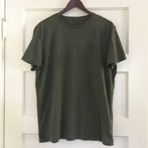 American Eagle men’s olive green short sleeve